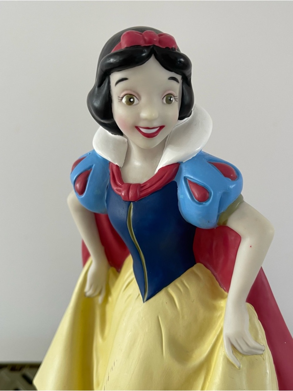 Vintage Disney Snow White Vinyl Coin Bank Figure 9” Princess Toy - Picture 5 of 7